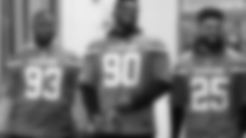 Photos: Emmanuel Ogbah, Browns players support school attendance