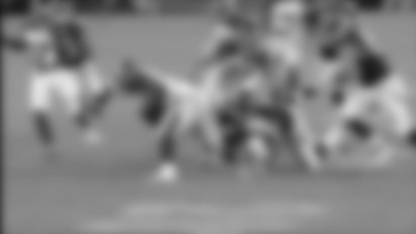 Lavonte David Fumble Recovery | Bucs vs. Titans Highlights
