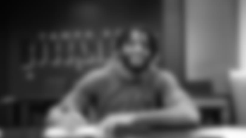 Carlton Davis Signs Deal, Too