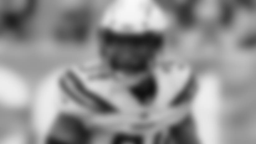 Bolts Agree to New Contract with Adrian Phillips