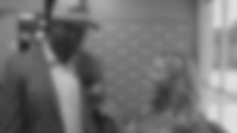 Uchenna Nwosu 1-on-1