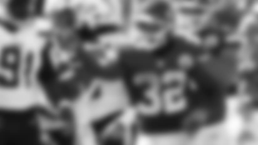 Alex Smith finds Spencer Ware for 20-yards