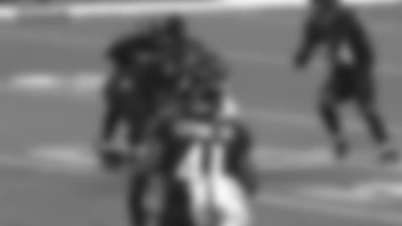 HIGHLIGHT: Andrew Luck steps up in pocket, delivers strike to Doyle