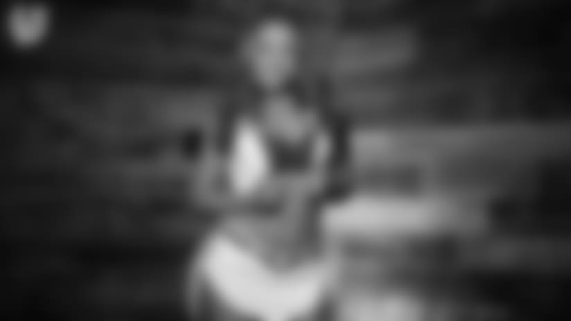 Cheerleader of the Week: VANESSA (Uniform)