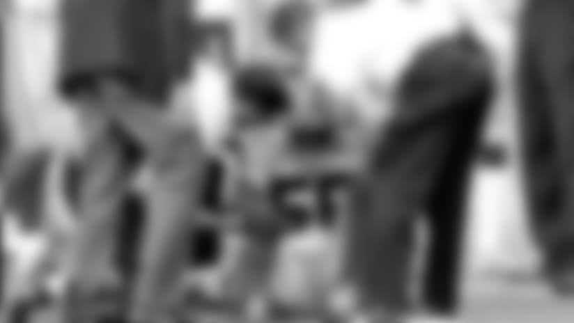 Lesión de Anthony Hitchens requerirá ocho semanas de recuperación