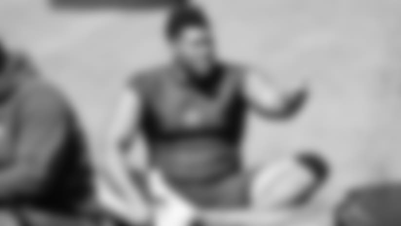 David Irving regresa con los Cowboys bajo contrato por un año