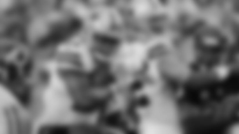 Scout’s Eye: Elliott’s Tough Running, Dez’s First Down, Witten’s Blocking; More
