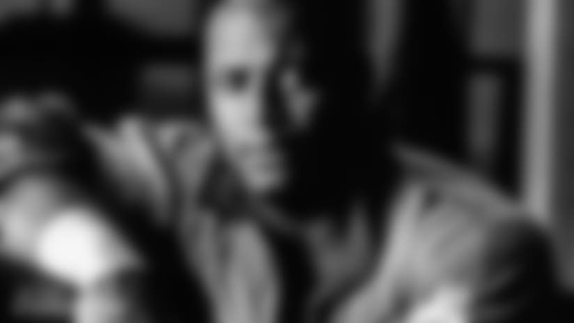 AP_127685267582-2