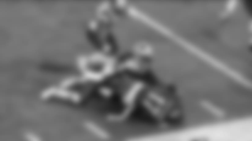 Highlight: WR Jeffery Makes Willie Mays-Esque Catch For 22 Yards