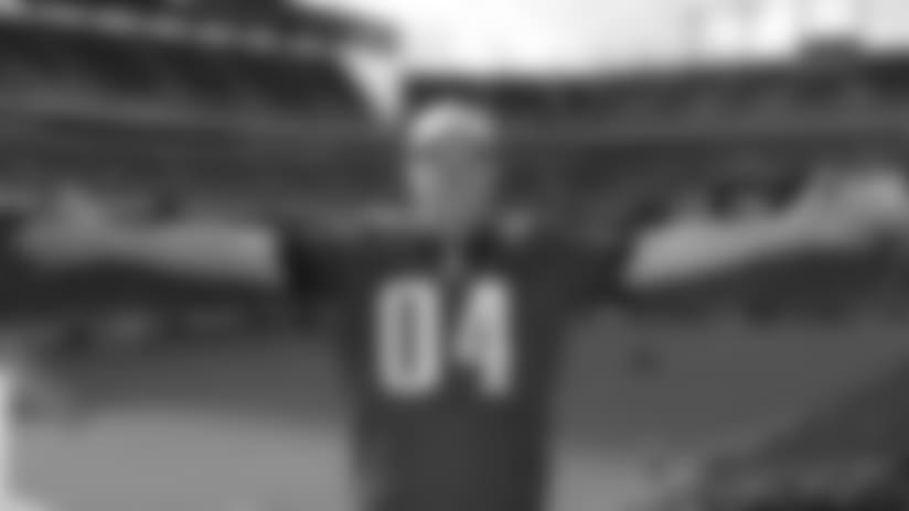 Bobby_Uncropped_2