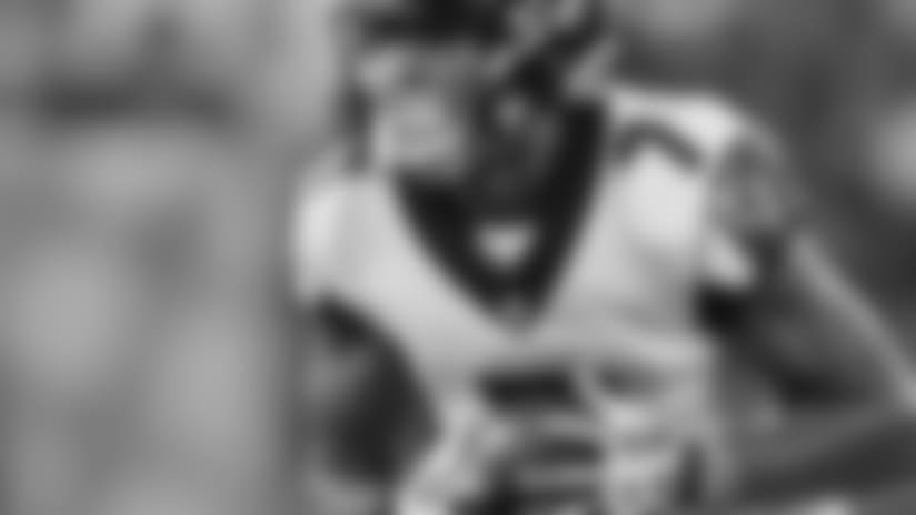 WR Devin Gray climbs ladder over defender for big-time catch