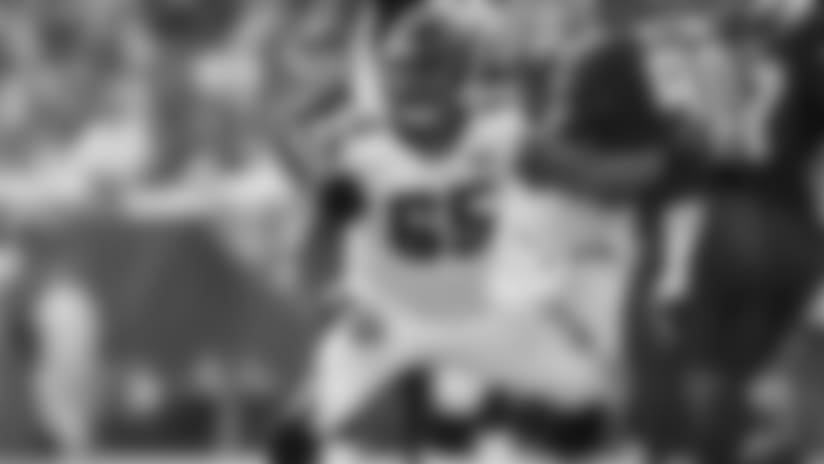 Falcons Re-Sign Veteran Offensive Guard Chester