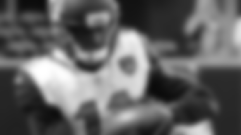 In and out: Lee active versus Steelers