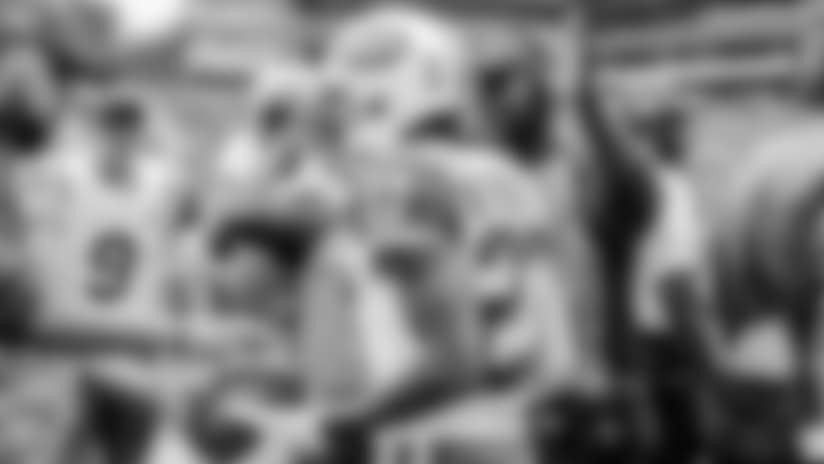 Radio Call of the Game: Darryl Roberts INT