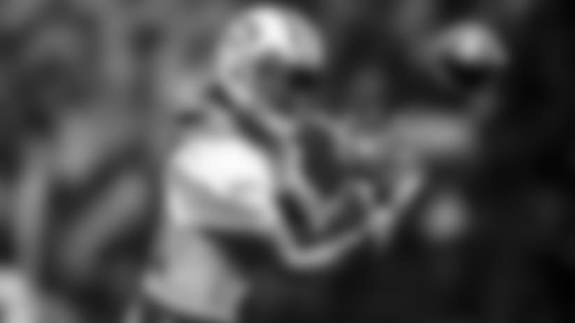 robby-question-series-E_MK2_7743
