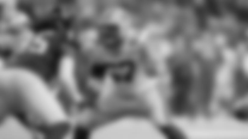 Lions sign free agent G Don Barclay and waive T Dan Skipper
