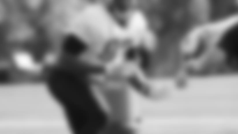 Lions sign LB Steve Longa to active roster and activate DE Armonty Bryant