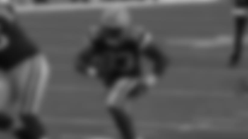 Packers RB Aaron Jones dodges defenders on TD run
