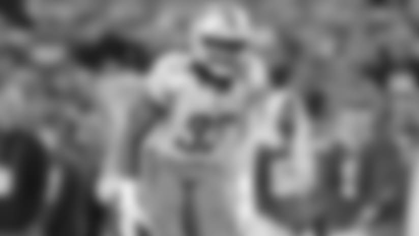 Panthers sign defensive back Alex Carter