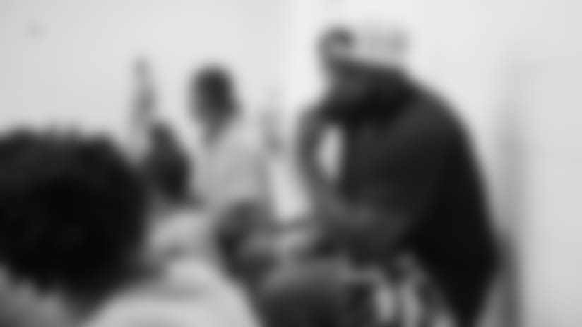 Mario Addison, Kawann Short connect with kids at juvenile detention center