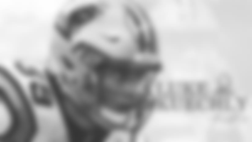 Luke Kuechly only Panther selected to Pro Bowl