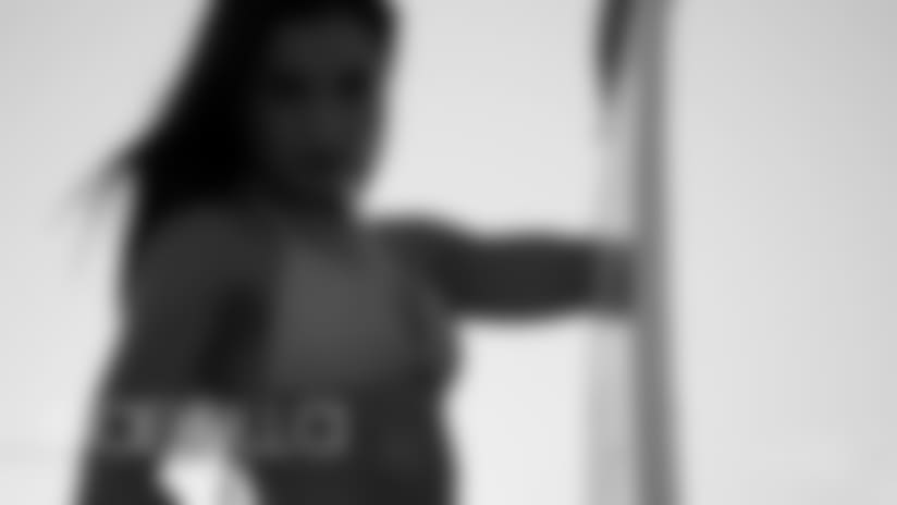 Patriots Cheerleaders Music Videos: Isabella T.