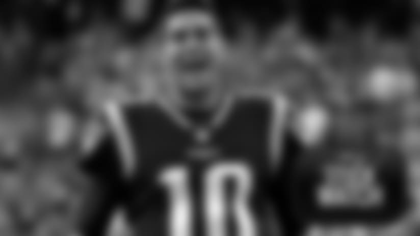 Stock Watch: Garoppolo shines, defense struggles