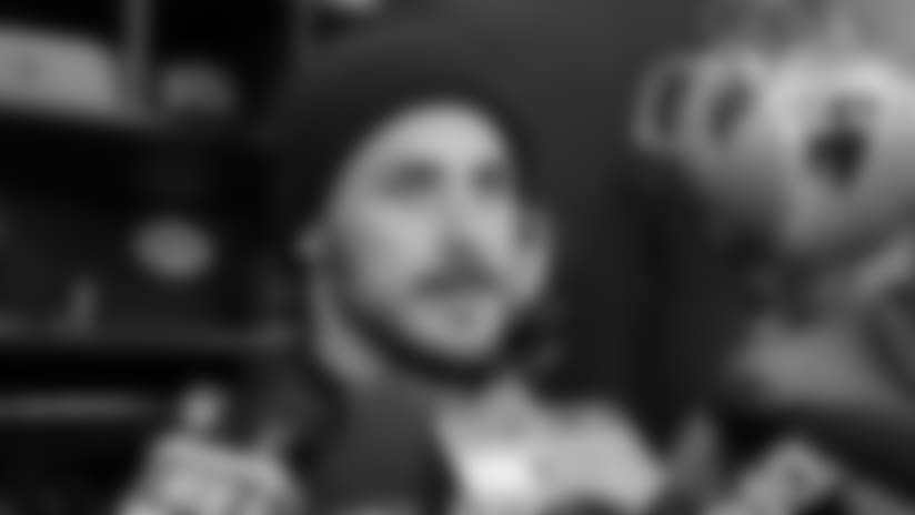 Danny Amendola locker 011216 3u5a9625.jpg