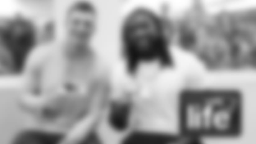 Old friends Gronk, Blount face off in Madden