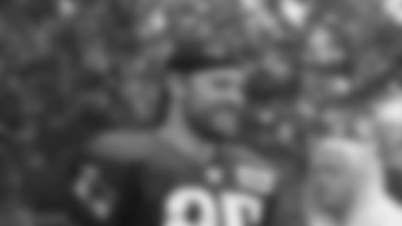 ap_chris_long.jpg