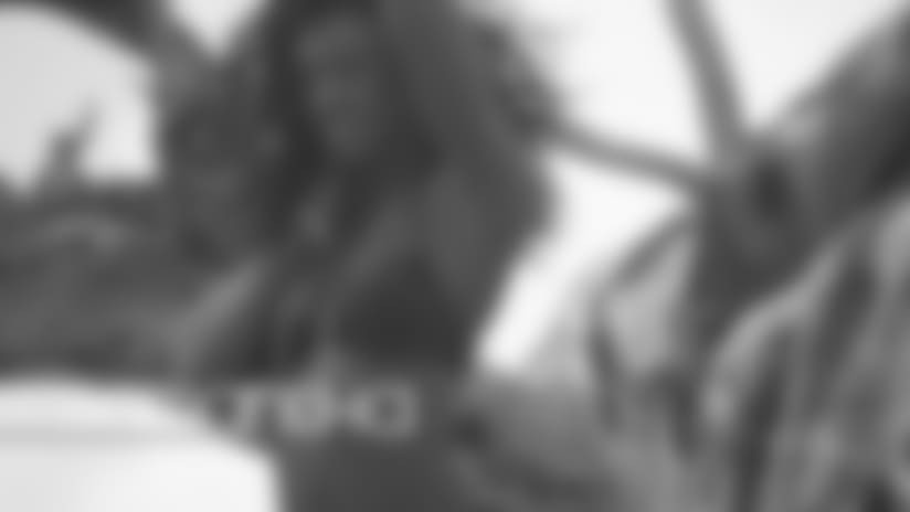Patriots Cheerleaders Music Videos: Samantha A.