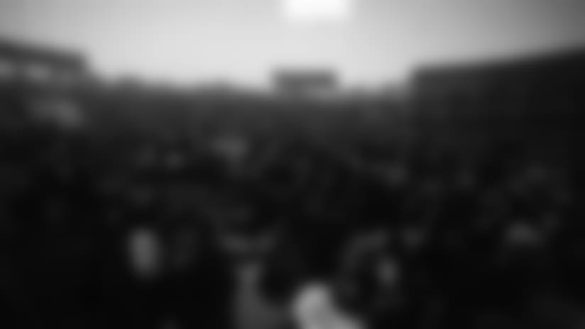 122609steelers-raiders3.jpg