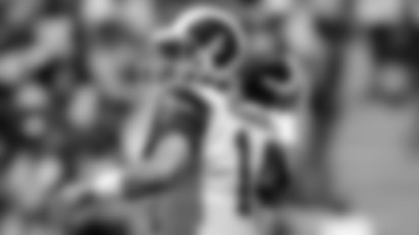 Mannion Finds Thomas for 17 Yards