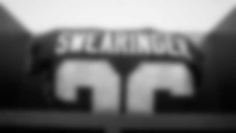 Redskins Set Up Locker Room For Eagles Game