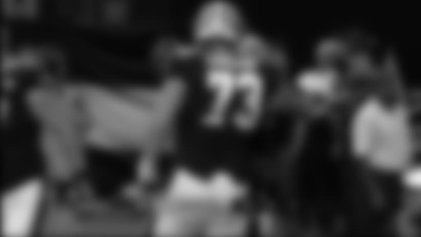 J.T. Barrett shows off quickness on 12-yard TD run