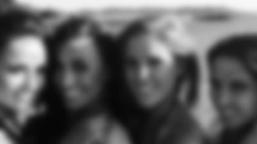 Sea Gals Social: 2015 Calendar Shoot