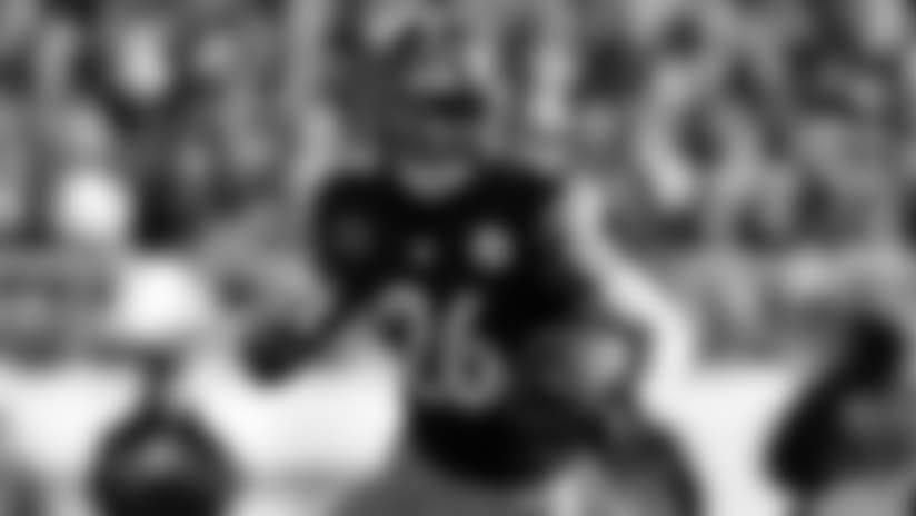 HIGHLIGHT: Bell bursts for 21 yards