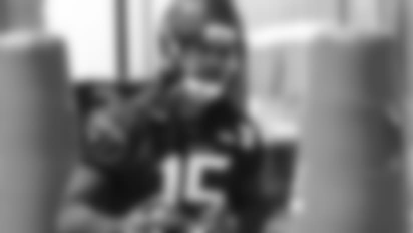 WR Will Fuller V, offense eye bigger things in '18