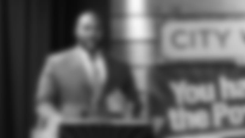 Jurrell Casey Honored at Powerhouse Award Luncheon
