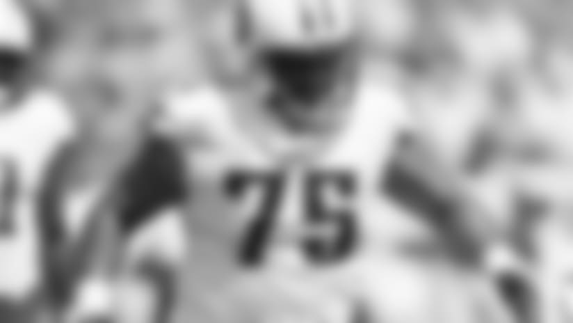 Titans Sign 10 Players to Futures Contracts