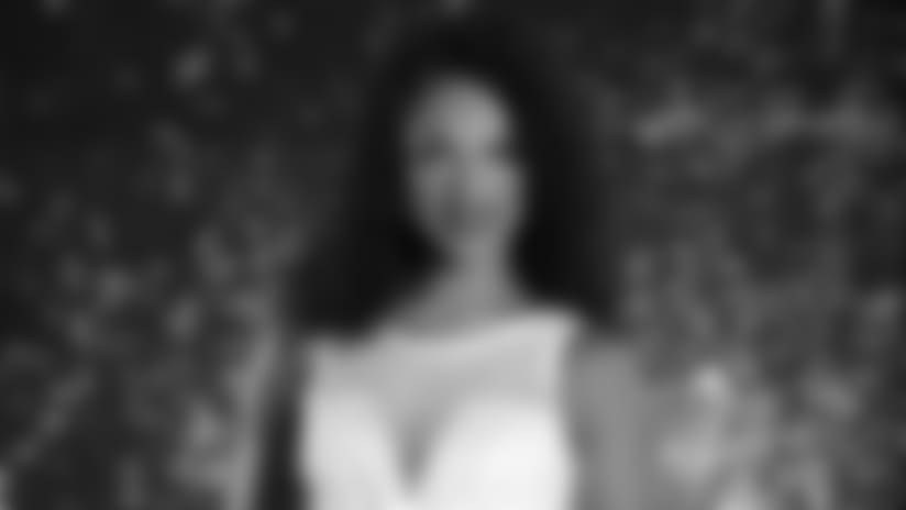 2017 Cheerleader Bio - Sydney