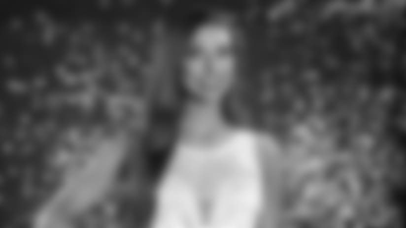 2017 Cheerleader Bio - Taylor F