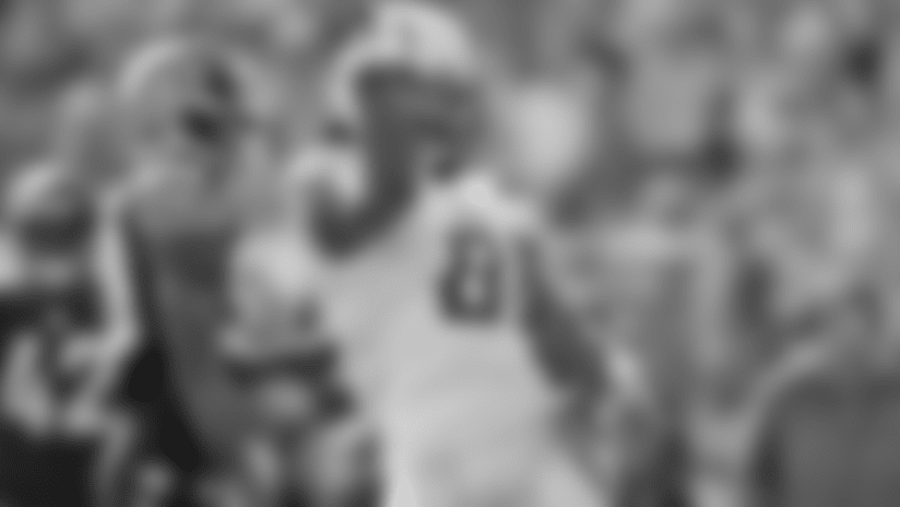 Mike Williams Catches a Bullet for 20 Yards