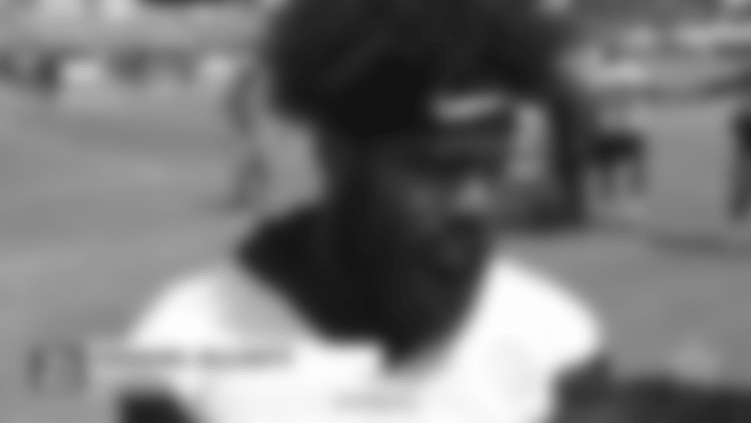 Ezekiel Elliott: On Helmet Rule; Pass Catching