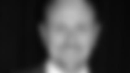 vzn_brian_mecum_headshot_004.jpg