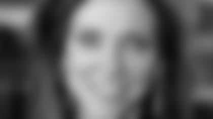 charlotte_jones-dallas_cowboys.jpg