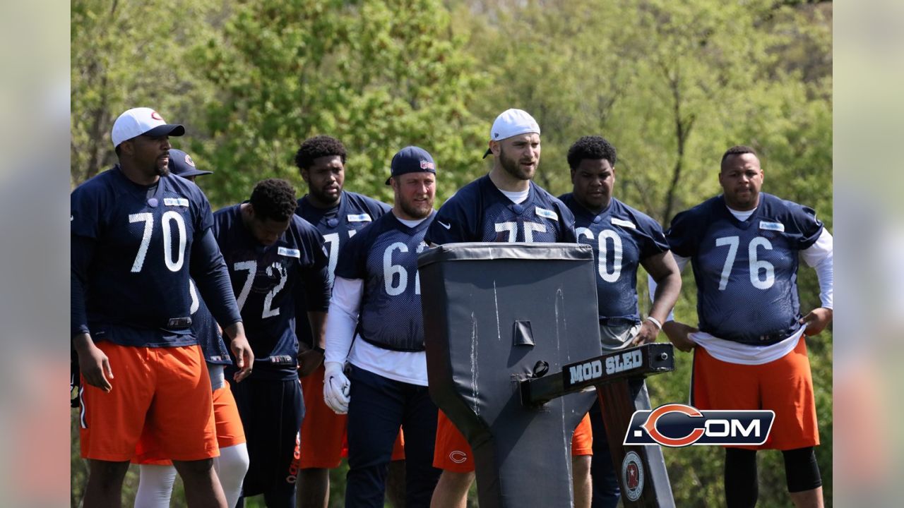 From left: Bobby Massie (70), Charles Leno Jr. (72), Nick Becton (71), Ted Larsen (62), Kyle Long (75), Cornelius Edison (60) and Donovan Williams (76).