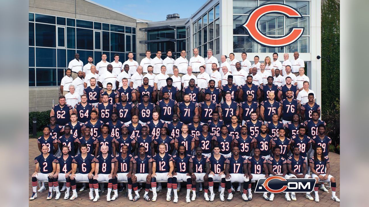 Hoyer 4. Barth 6. Cutler 8. Shaw 10. Wilson 11. Bellamy 12. Barkley 13. White 14. Thompson 16. O'Donnell 17. Jeffery 19. Royal 20. Bausby 21. Porter 22. LeBlanc 23. Fuller 24. Howard 25. Carey 26. Bush 27. McManis 29. Jones-Quartey 30. Hurst 31. Prosinski 32. Hall 33. Langford 35. Mostert 36. Houston-Carson 37. Callahan 38. Amos 39. Glenn 43. Bell 44. Kwiatkoski 45. Robertson-Harris 46. Powell 47. Lasike 48. Scales 49. Acho 50. Freeman 52. Jones 53. Timu 55. Grasu 58. Anderson 59. Trevathan 60. Edison 62. Larson 64. Kush 65. Whitehair 67. Staten 69. Wilson 70. Massie 71. Sitton 72. Leno 73. Kelly 74. Bullard 75. Long 76. Adams 81. Meredith 82. Paulsen 83. Braverman 84. Braunecker 90. Washington 91. Goldman 92. McPhee 93. Sutton 94. Floyd 96. Hicks 97. Young 98. Unrein. John Fox - Head Coach
