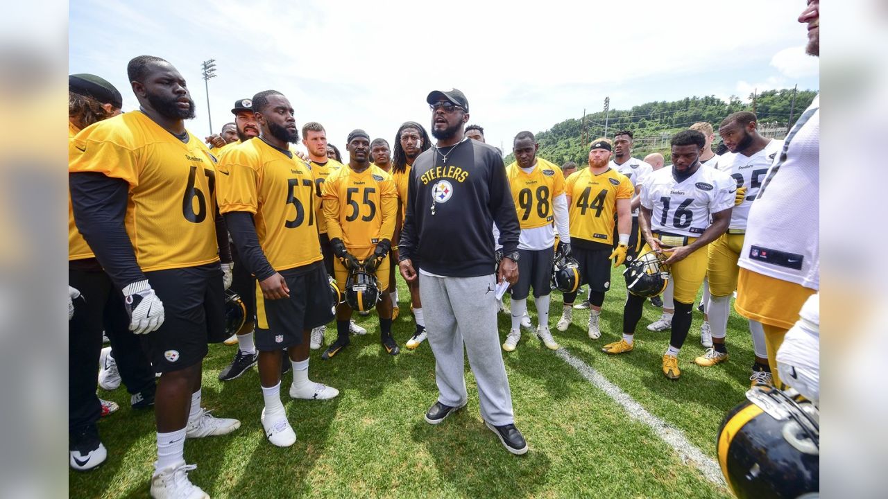 Gallery: Steelers Debut New Practice Uniforms at Camp