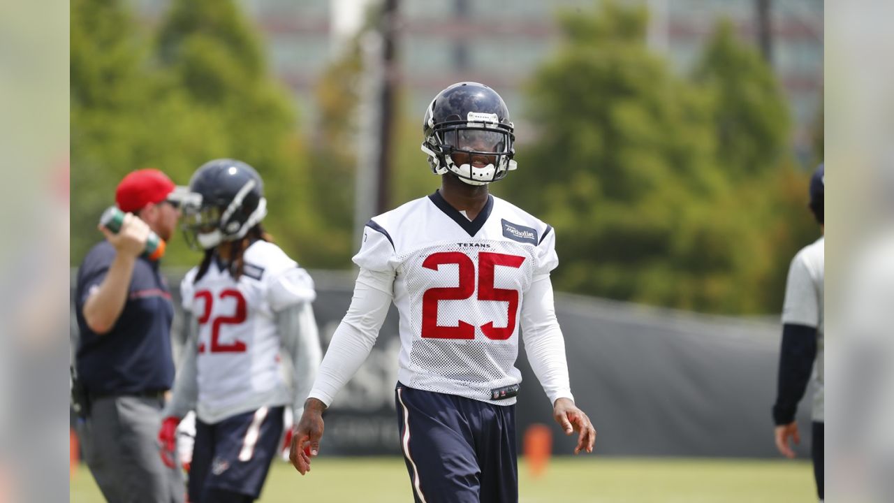 Another possible Texans uniform change, the impact of the 2022 rookies and  more were topics of fan questions for Drew Dougherty of the Houston Texans.